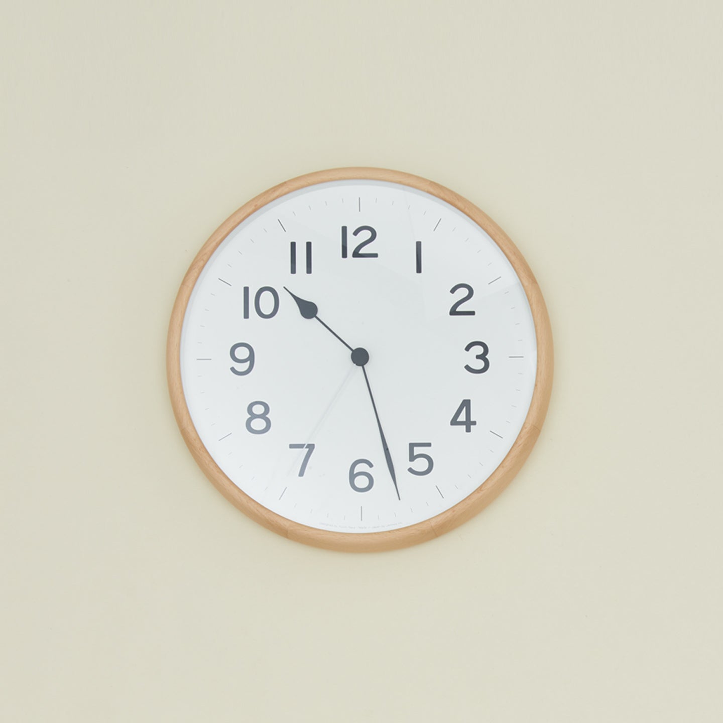 Natural wall clock