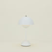Flowerpot portable lamp in white