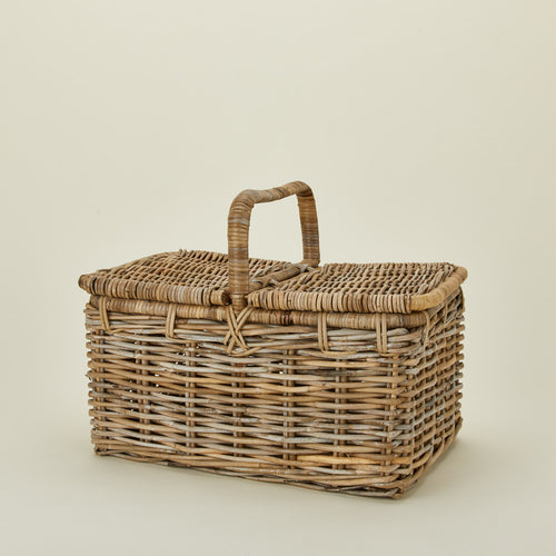 Basketly rattan picnic basket