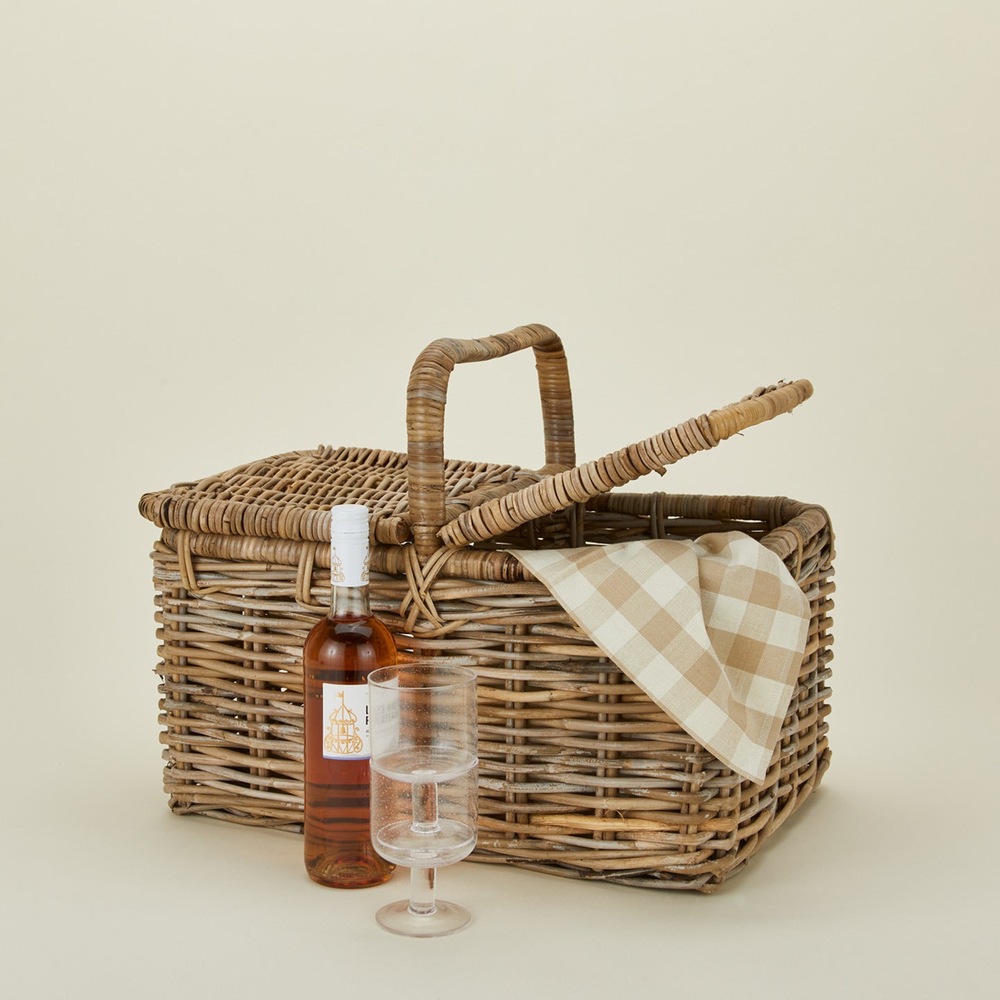 Basketly rattan picnic basket with wine