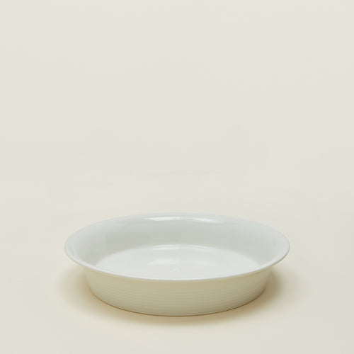 Essential pie dish in bone