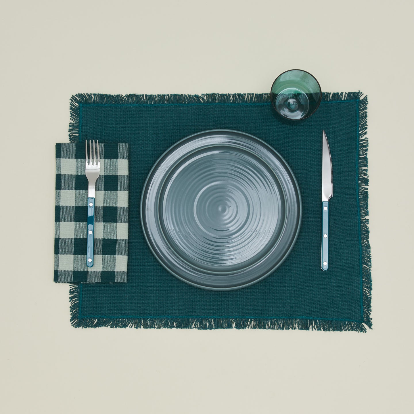 Essential Gingham napkin in sky/peacock with place setting