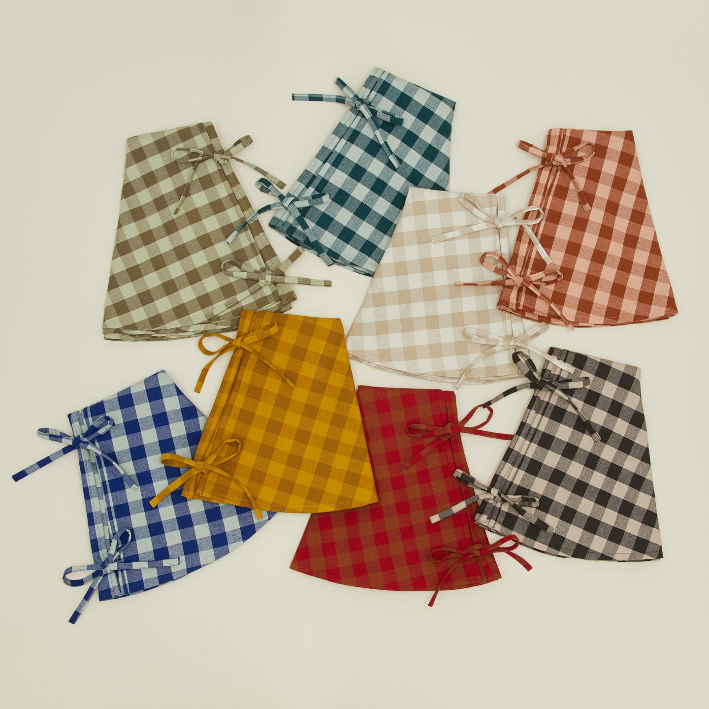Essential gingham tree skirt in various colors