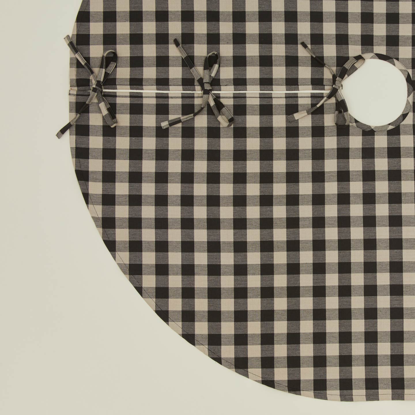 Essential GIngham Tree Skirt - Light Grey/Black