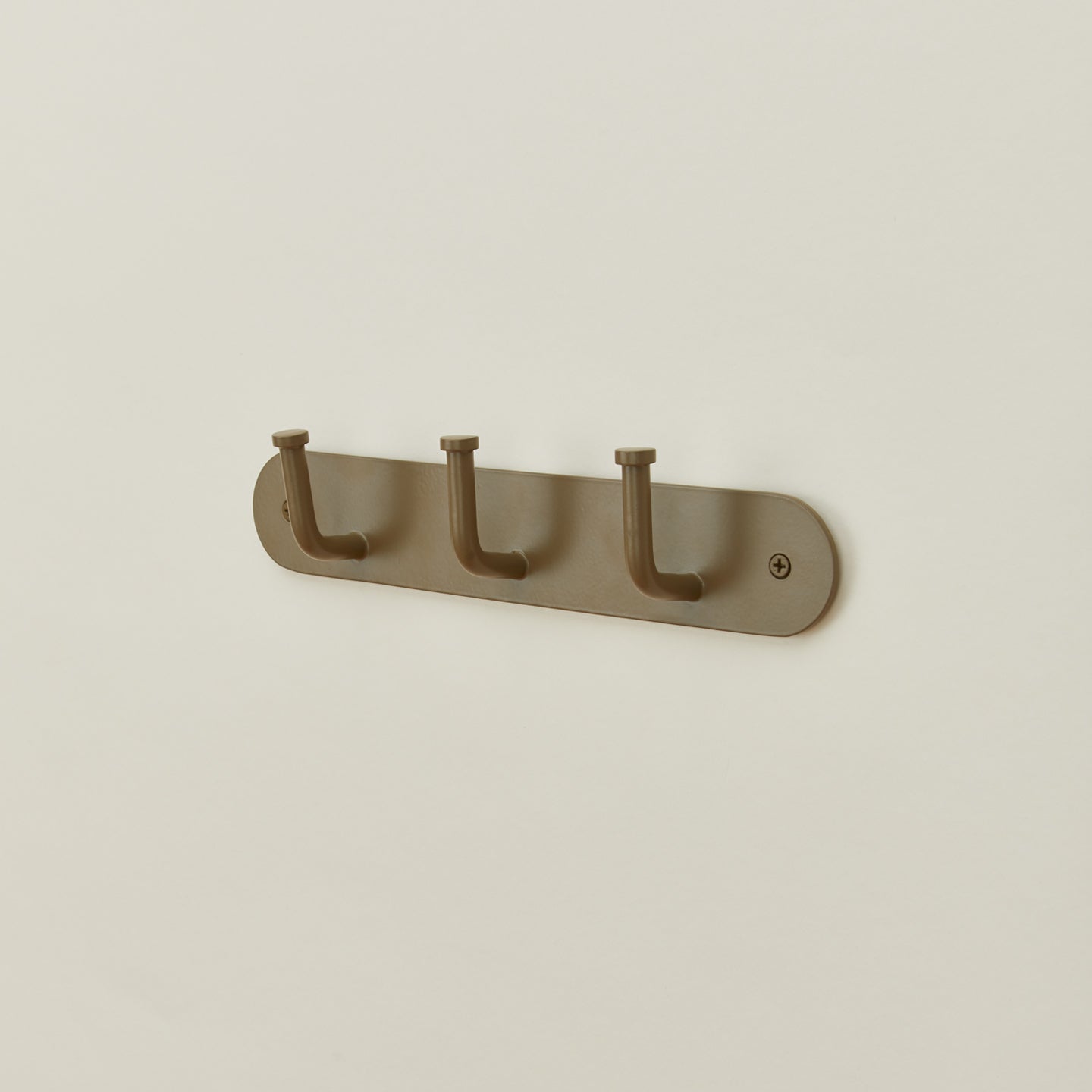 Essential hook rack in olive