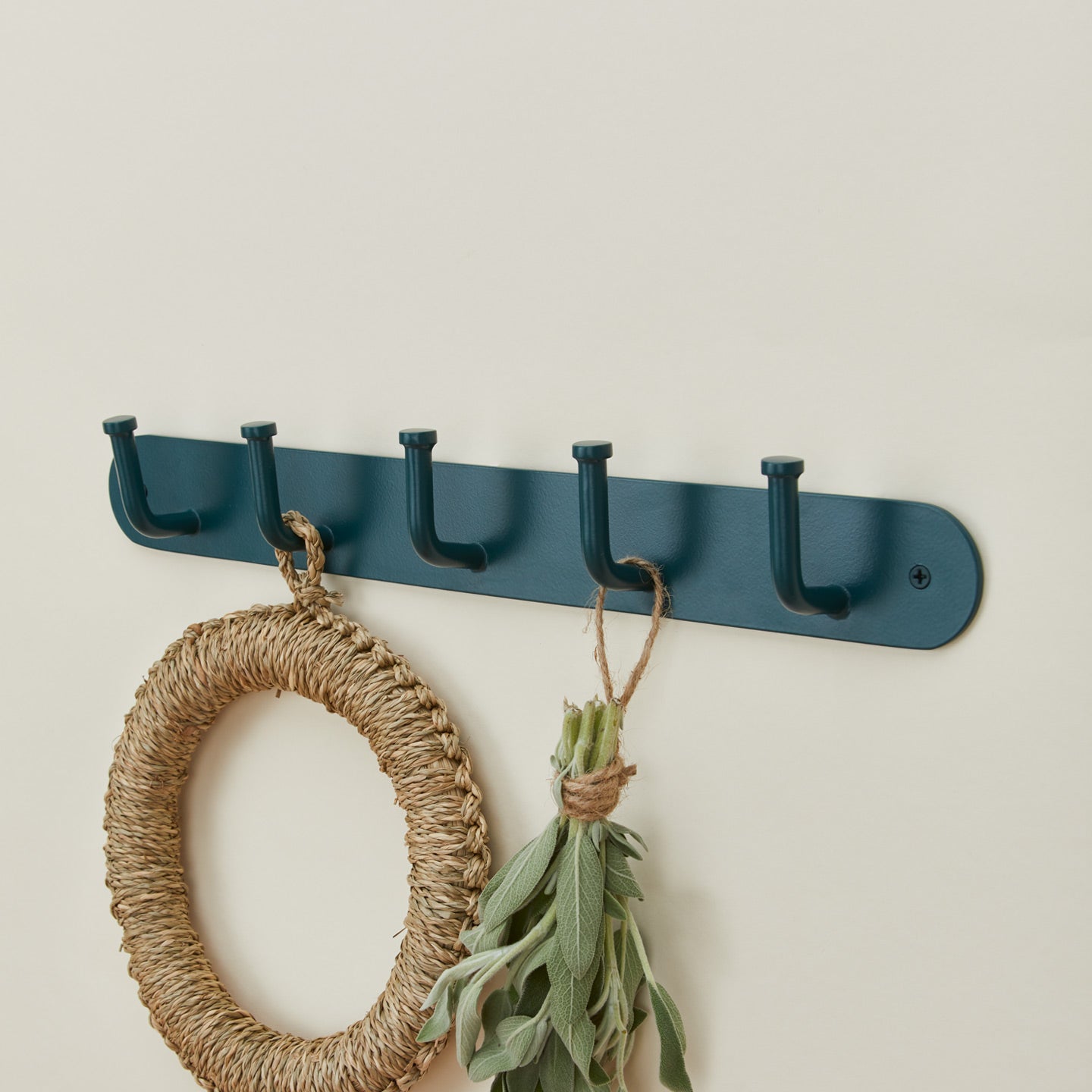 Essential hook rack in peacock with pot holder and herbs