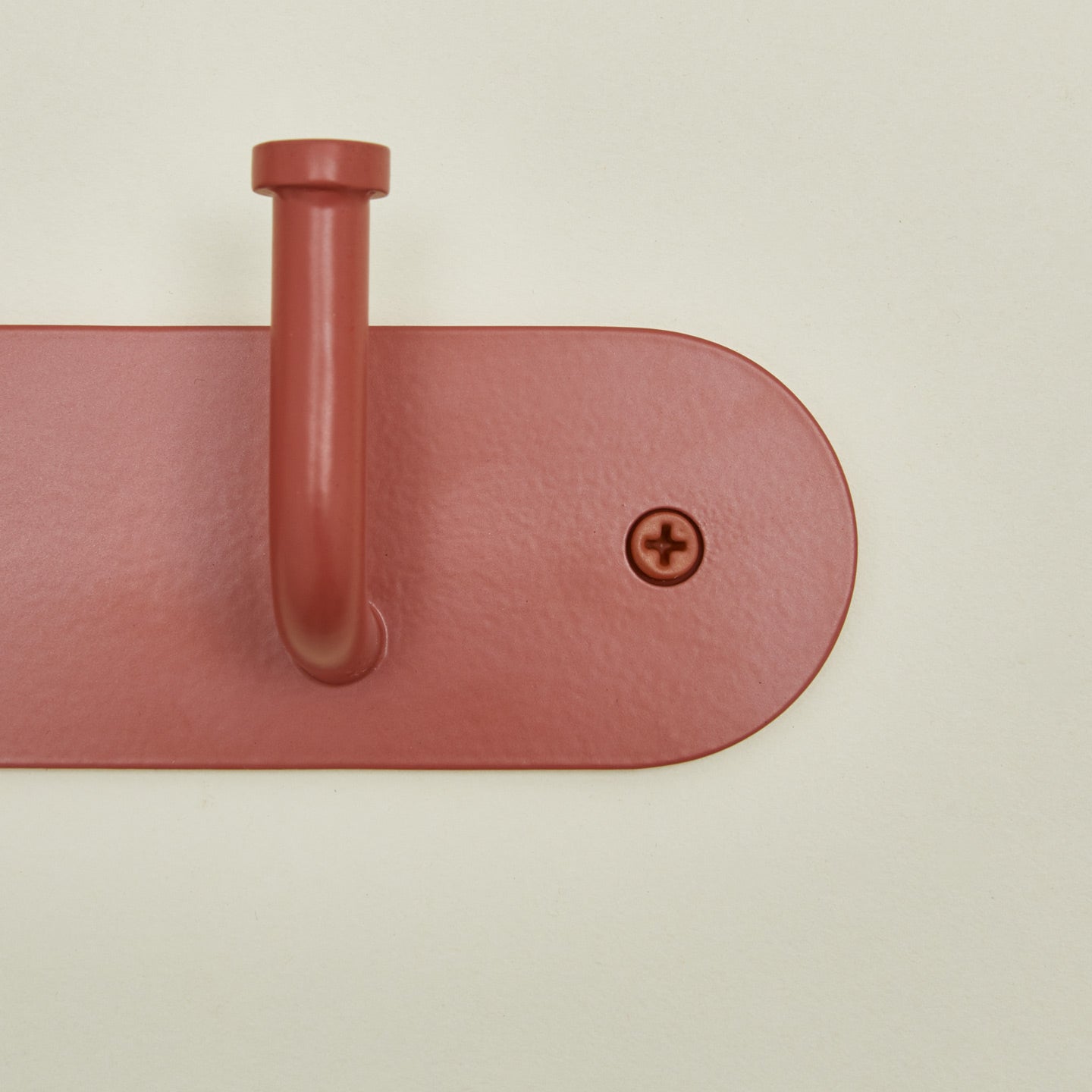 Detailed view Essential hook rack in terracotta