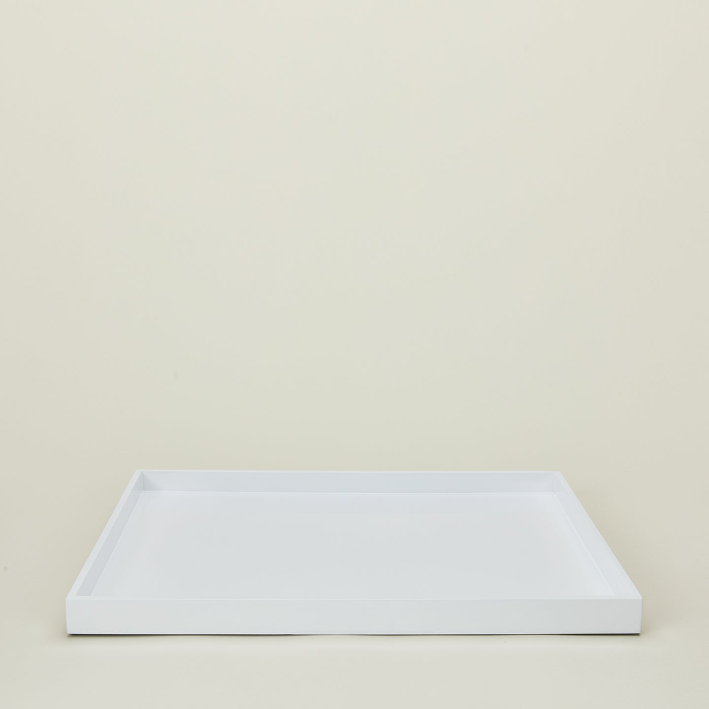 Large essential tray in white