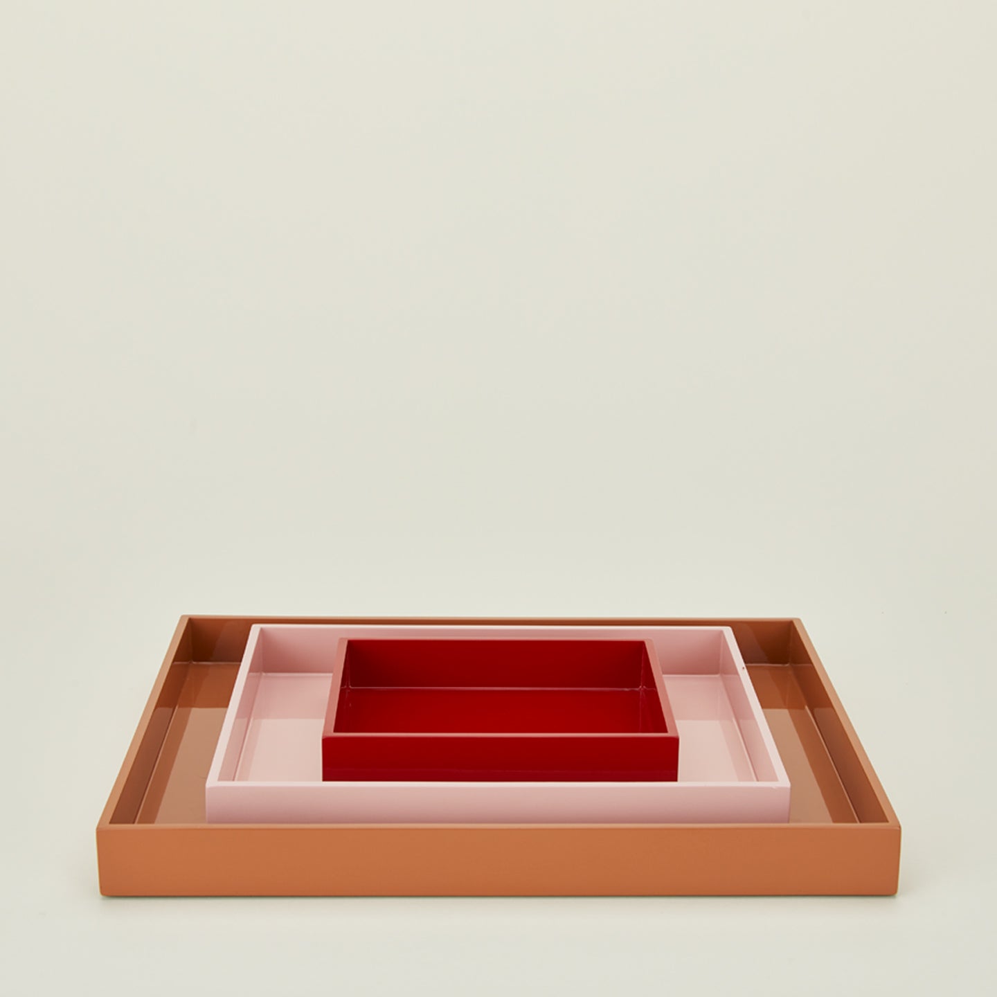 Essential nested trays in warms