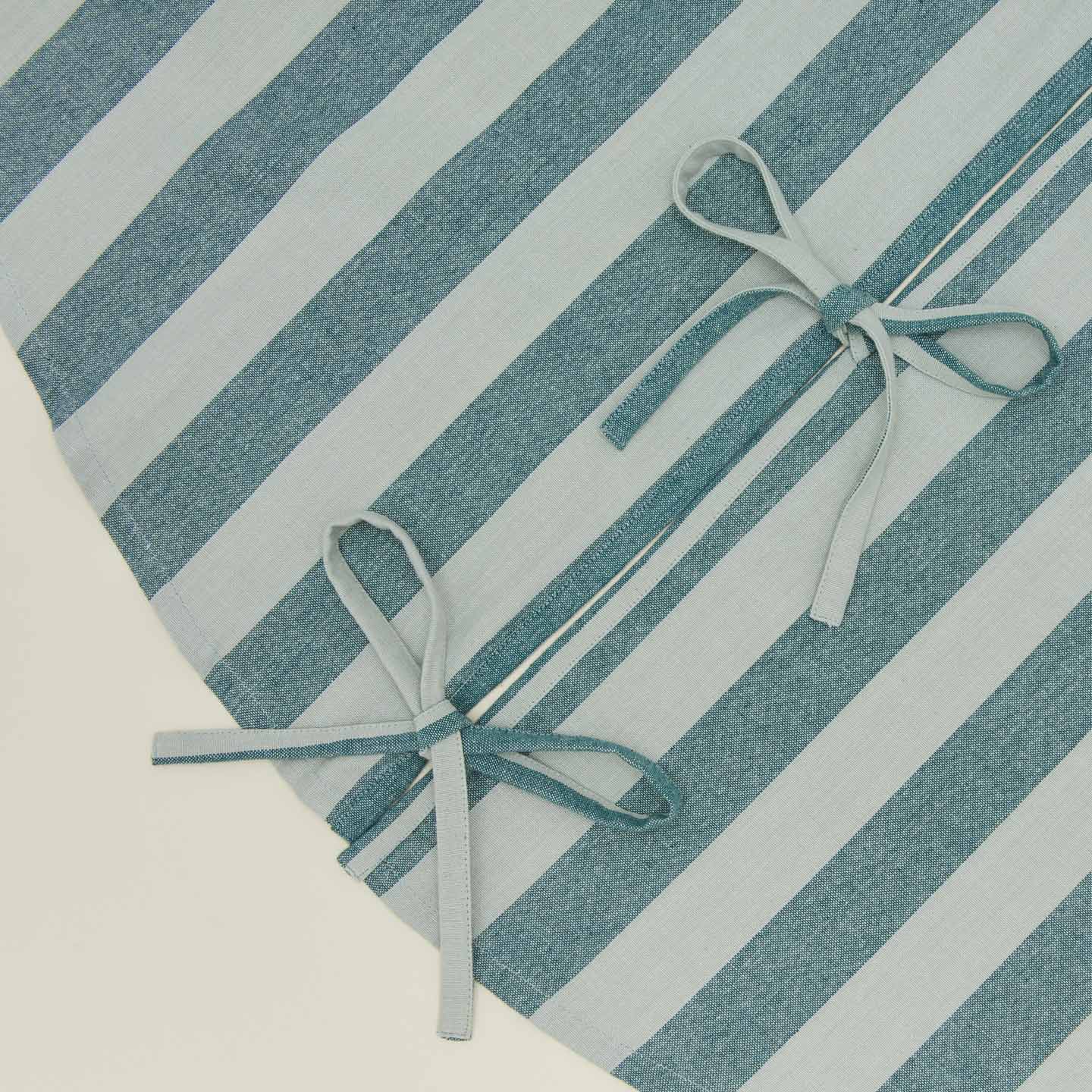 Detailed view of Essential Striped Tree Skirt - Sky/Peacock