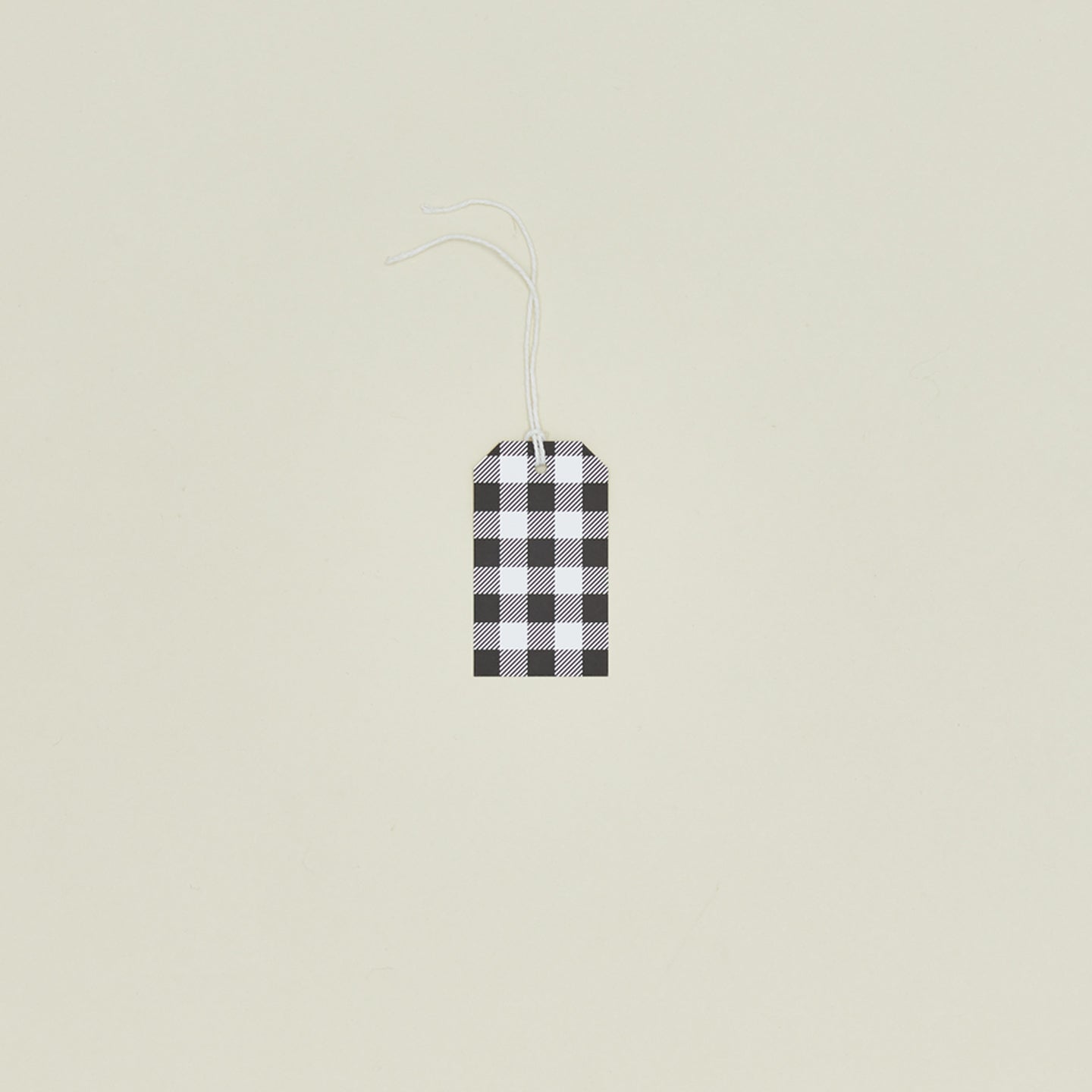 Buffalo plaid gift tag 