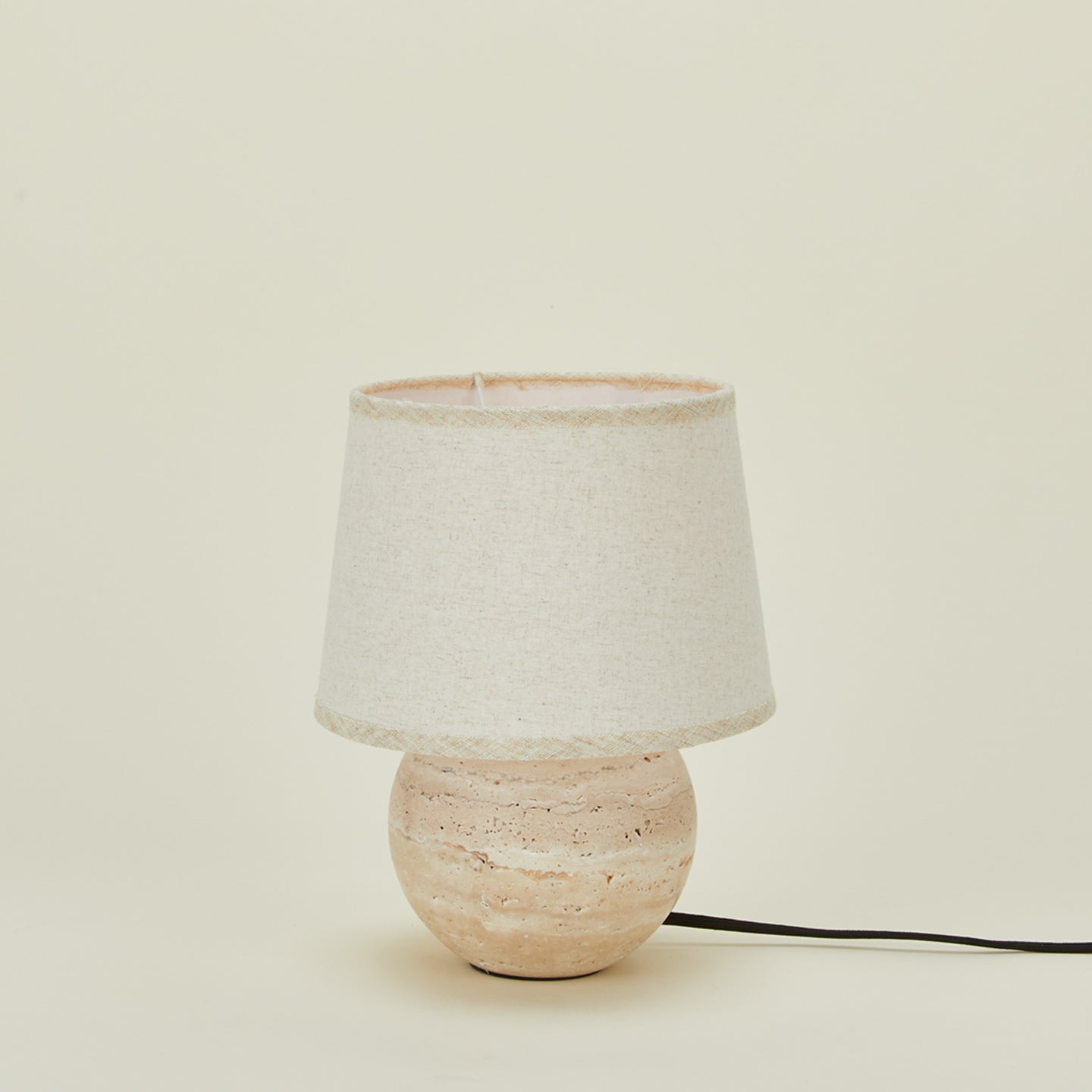 Round Silee Travertine Lamp