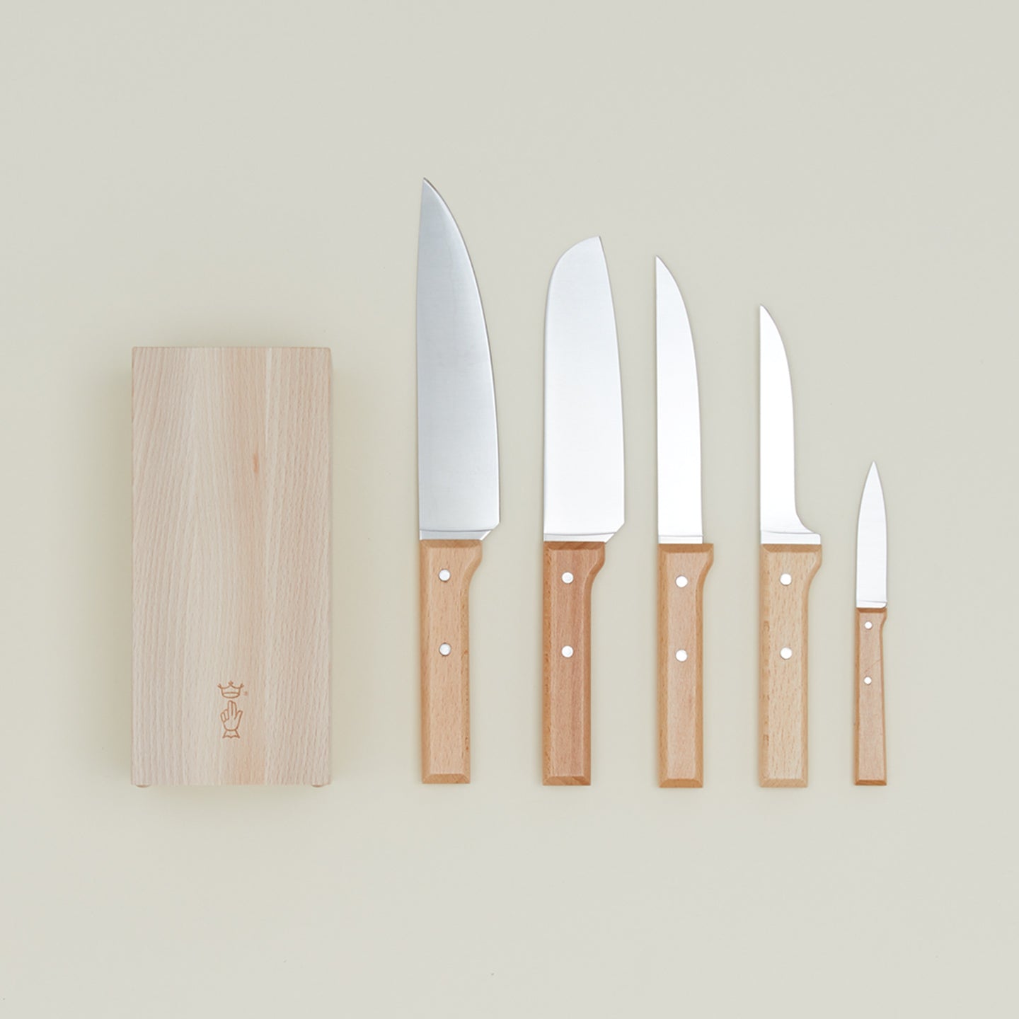 5 Beechwood kitchen knives with knife block lying flat 