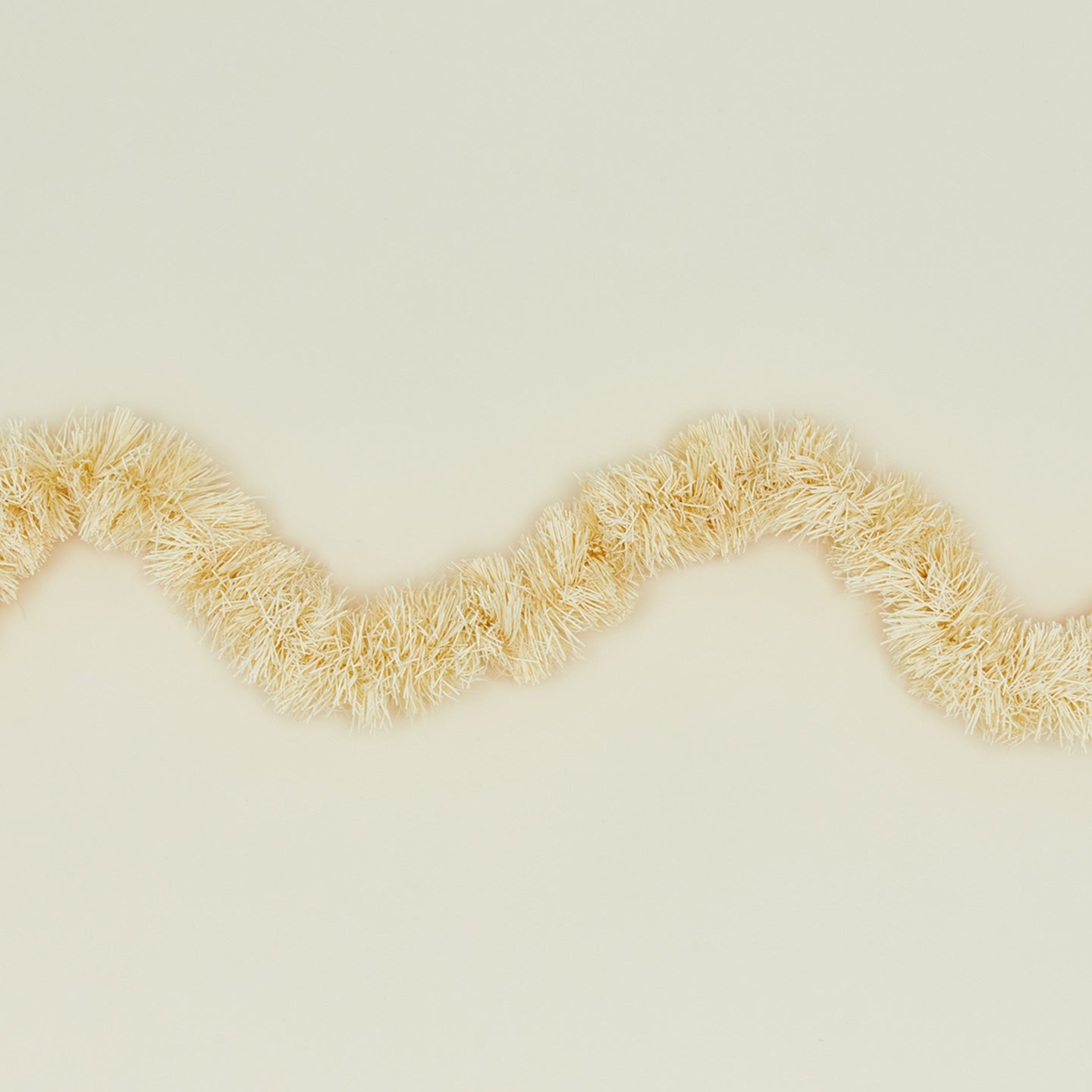 Paper garland in ivory