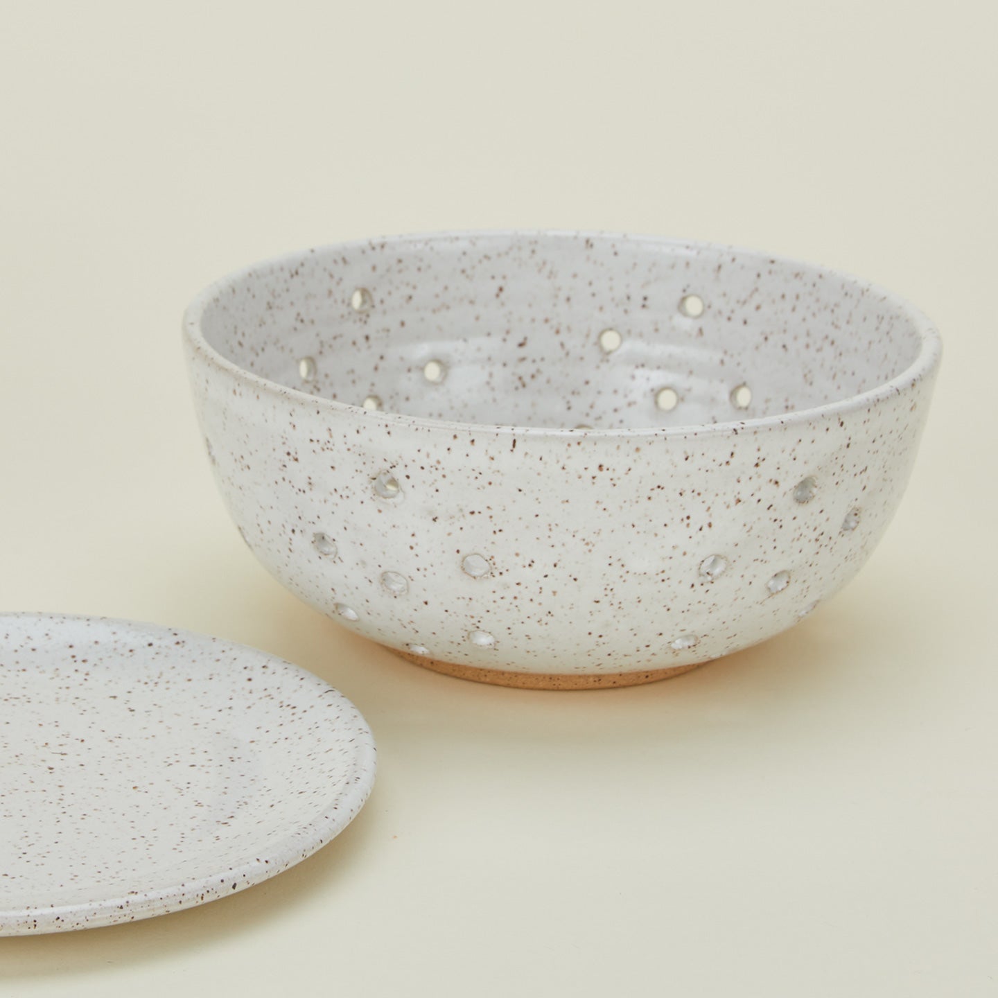 Detailed view of Large Berry Bowl with Dish in white