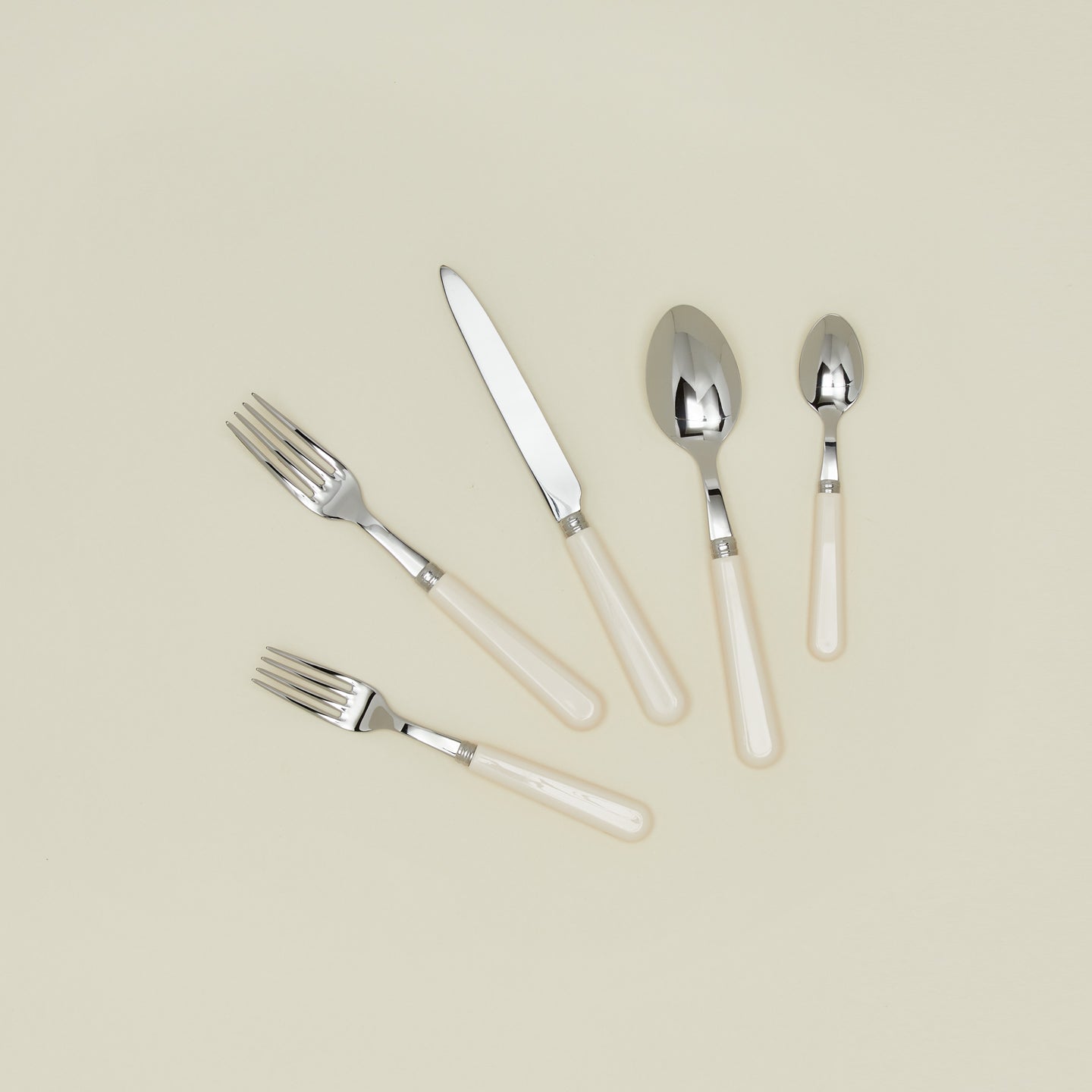 Pop 5 piece place setting in ivory