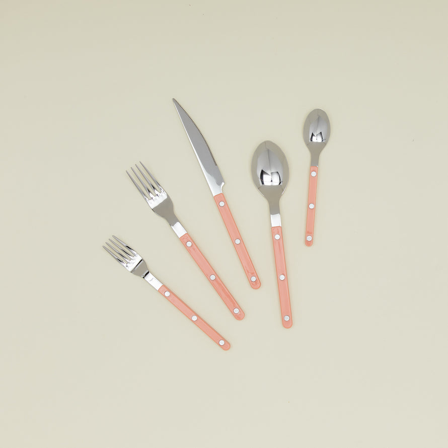 Bistrot Flatware in nude pink.